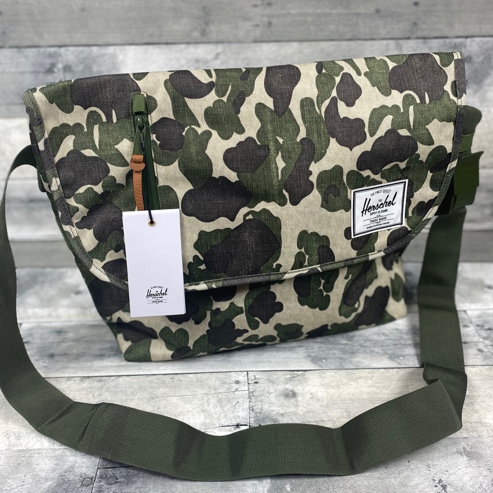 Herschel Camo messenger bag tote - Picture 2 of 7